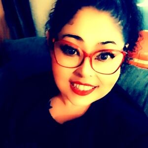 Meet your Posher, Damaris